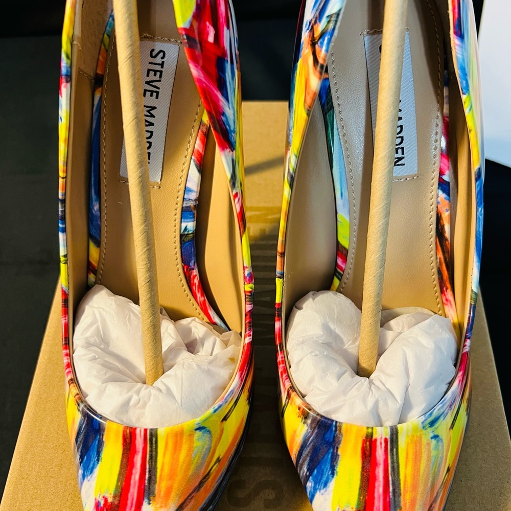 Steve Madden Vala Yellow Multicolored Heels - Picture 2 of 12